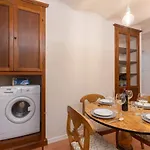 Sambrogio Suite-Hosted By Sweetstay