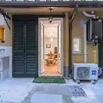 Sambrogio Suite-Hosted By Sweetstay
