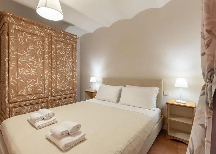 Sambrogio Suite-Hosted By Sweetstay